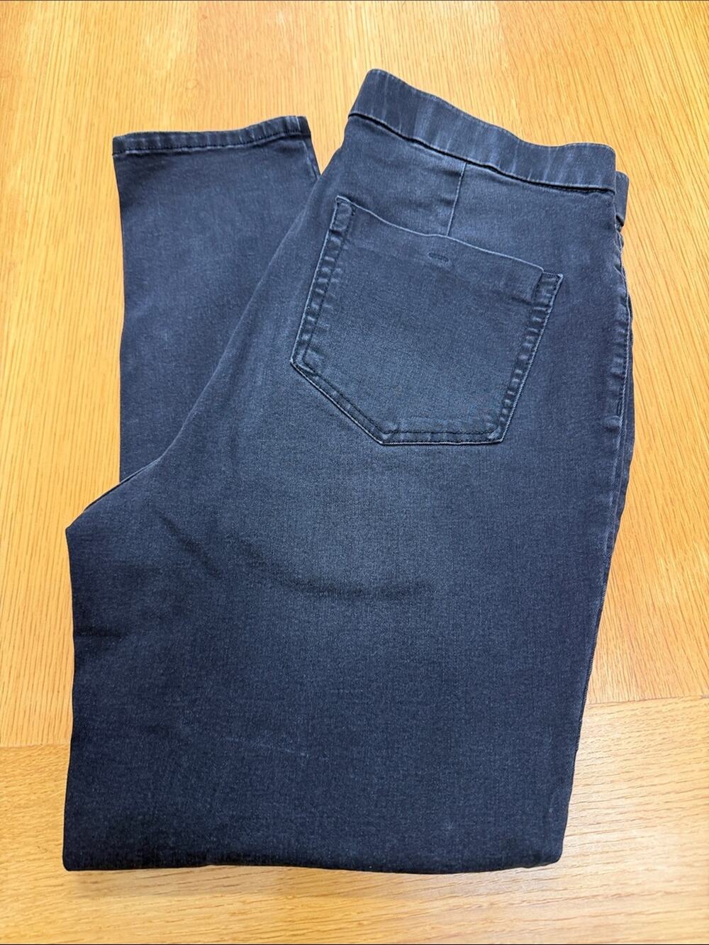 No Boundaries Women's High-Rise Dark Black Stretch Jeans
